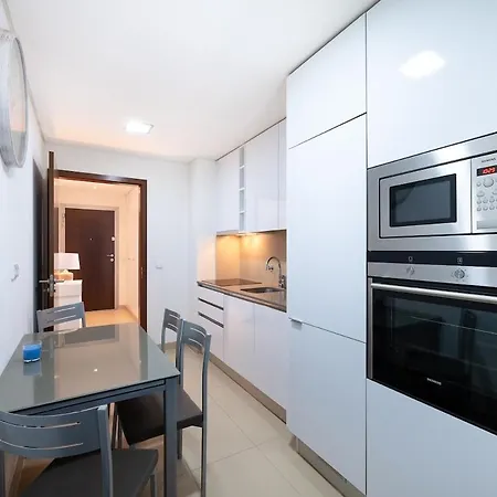 公寓 1min! & Pool - Private Parking, Ac & Wifi *