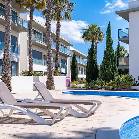 1min! & Pool - Private Parking, Ac & Wifi