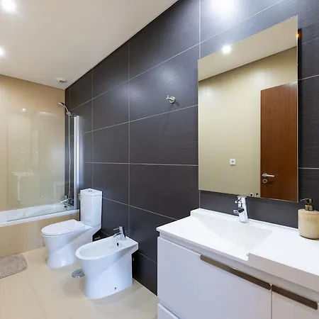 1min! & Pool - Private Parking, Ac & Wifi 公寓 *