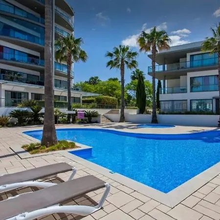 1min! & Pool - Private Parking, Ac & Wifi Διαμέρισμα