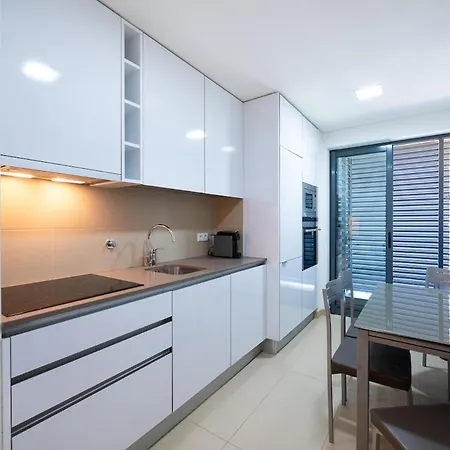 公寓 1min! & Pool - Private Parking, Ac & Wifi *