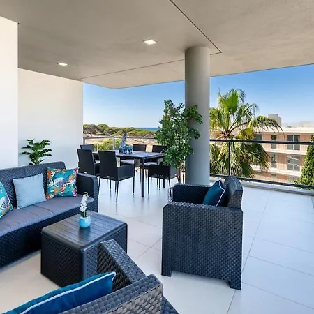 1min! & Pool - Private Parking, Ac & Wifi