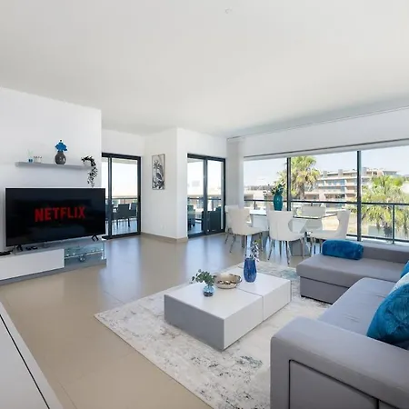 1min! & Pool - Private Parking, Ac & Wifi Διαμέρισμα