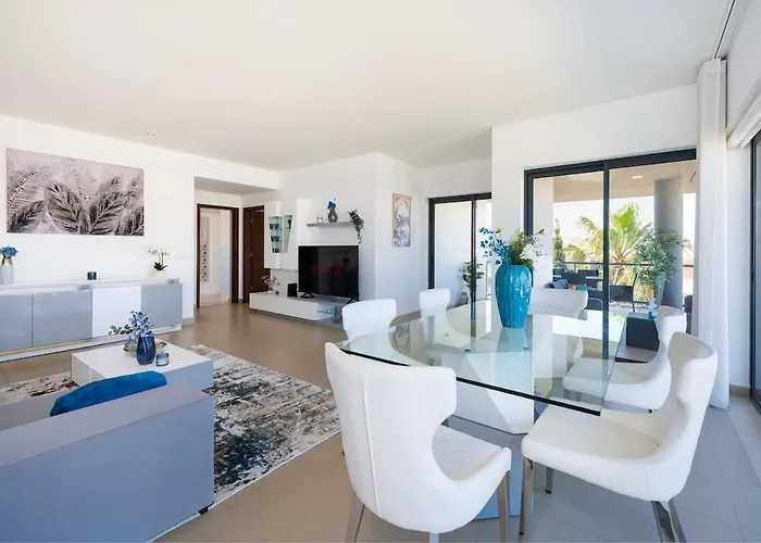 1min!&pool - Private Parking, Ac&wifi Quarteira