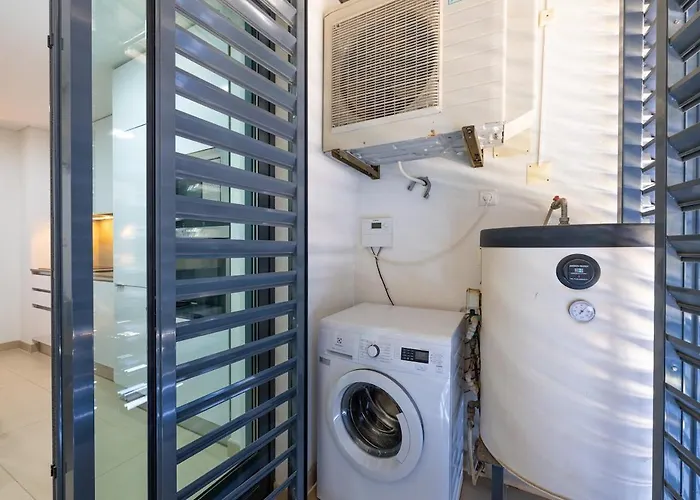 1min!&pool - Private Parking, Ac&wifi