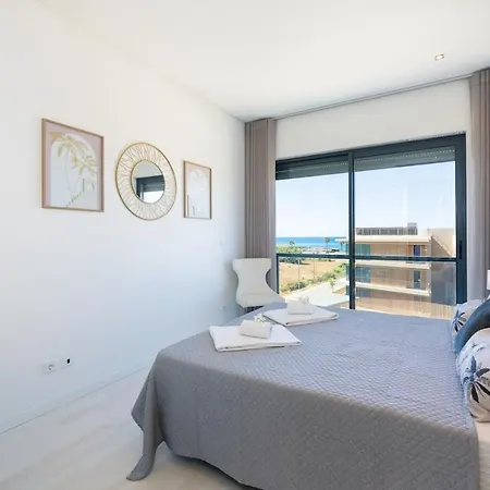 1min!&pool - Private Parking, Ac&wifi Apartment *