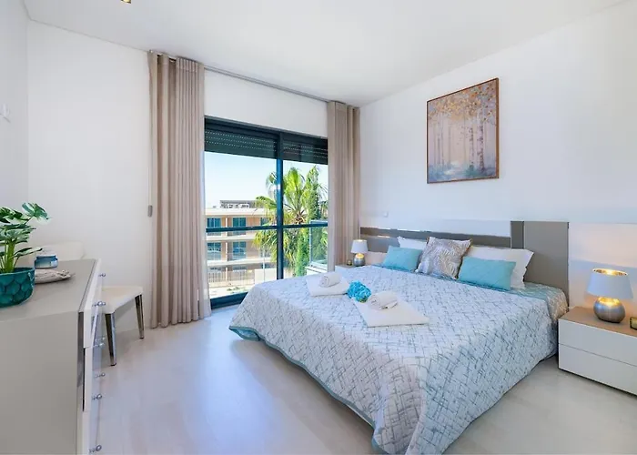 1min! & Pool - Private Parking, Ac & Wifi