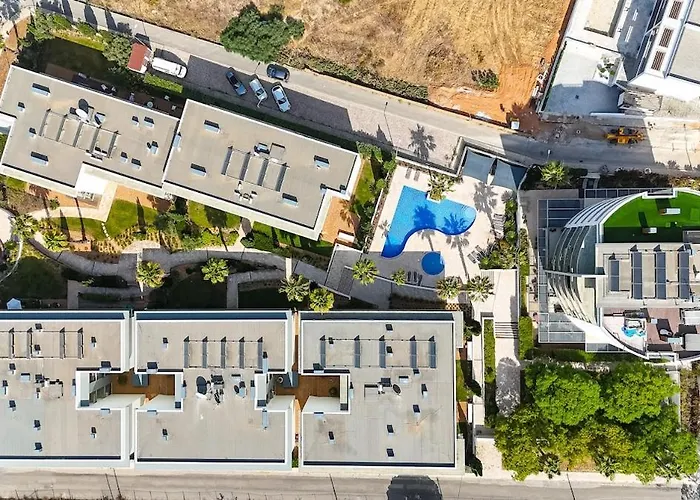 1min! & Pool - Private Parking, Ac & Wifi * クアルテイラ