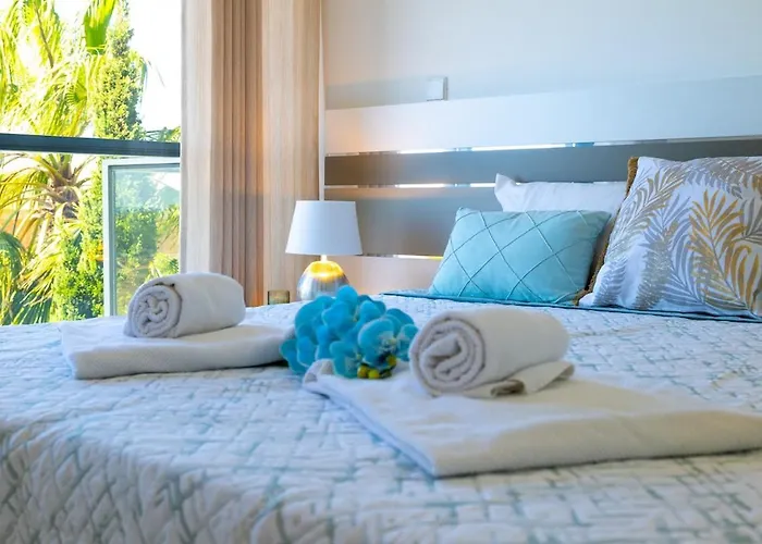 1min! & Pool - Private Parking, Ac & Wifi アパート *