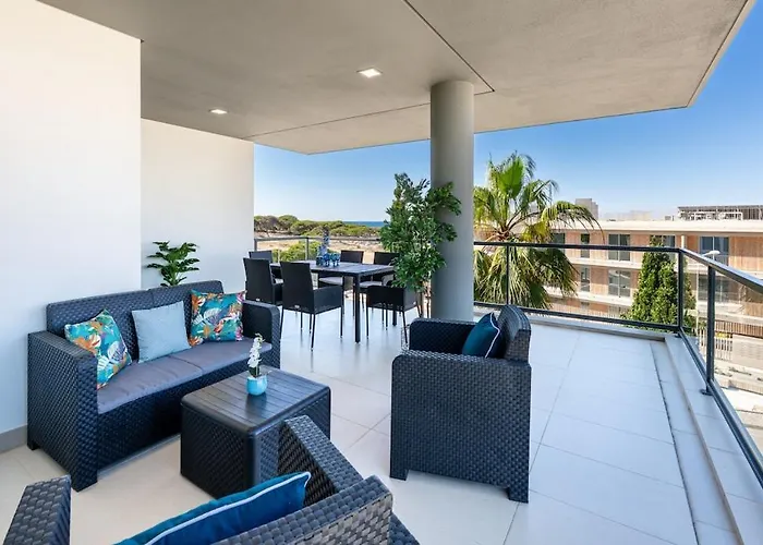 1min! & Pool - Private Parking, Ac & Wifi