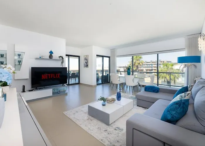 1min! & Pool - Private Parking, Ac & Wifi Lejlighed