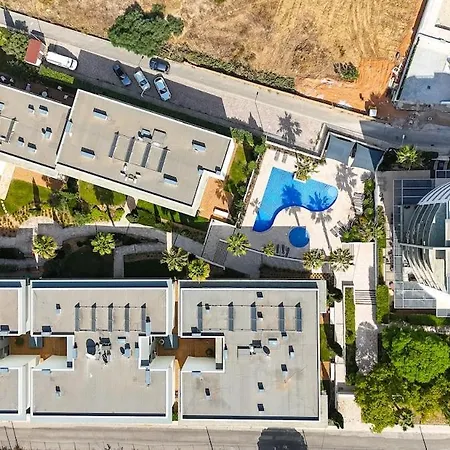 1min! & Pool - Private Parking, Ac & Wifi * Quarteira